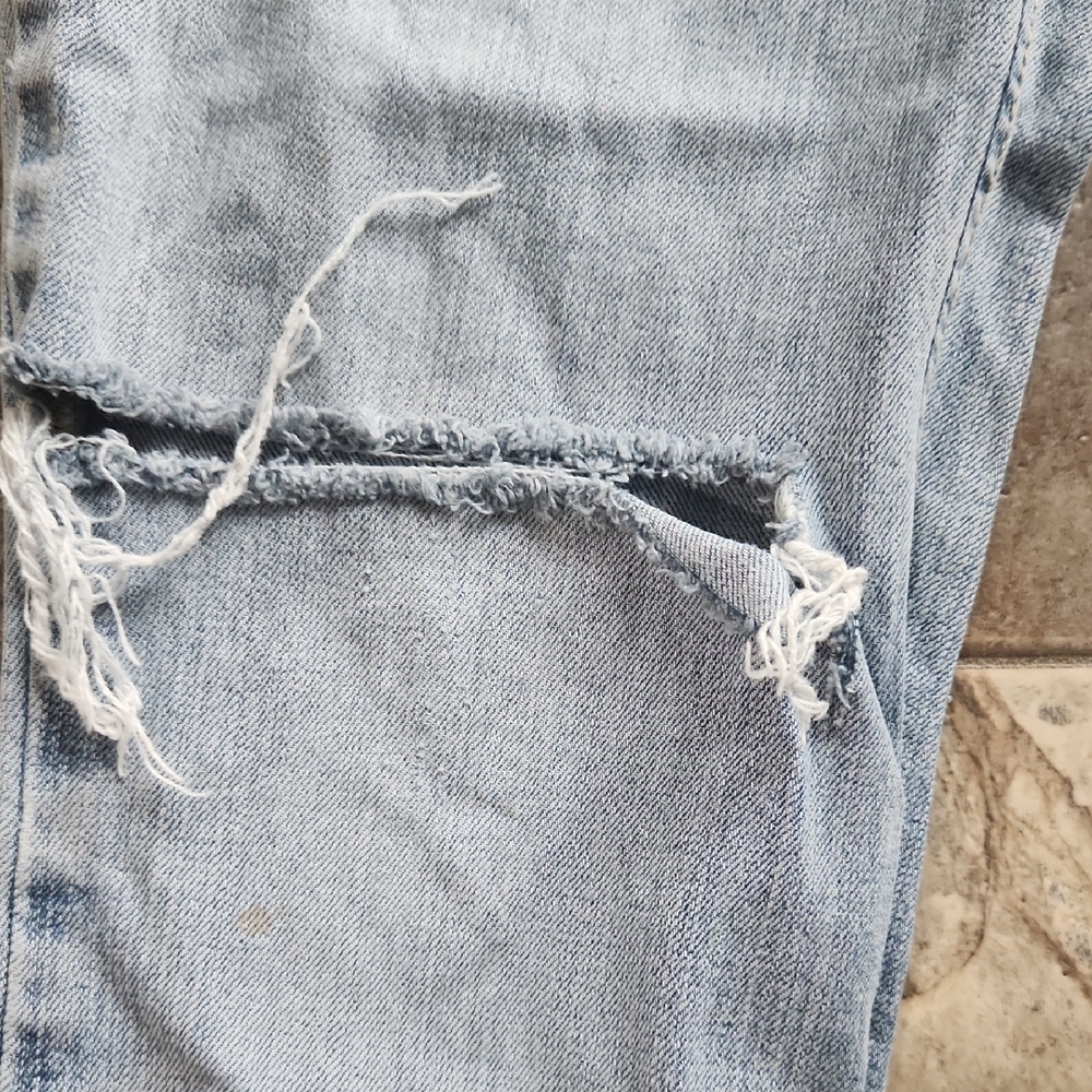 Levi's Light Blue Straight Leg Jeans - Picture 3 of 6